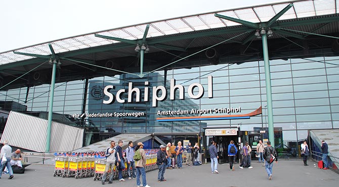 Amsterdam Schiphol havalimanında elektrik kesintisi