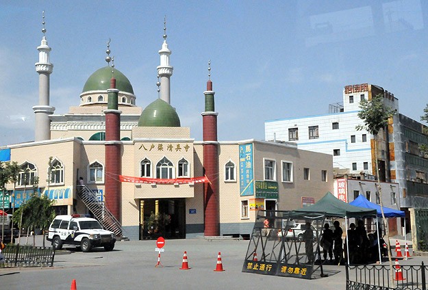 Uygur bölgesinde memur-öğrenciye oruç yasaklandı