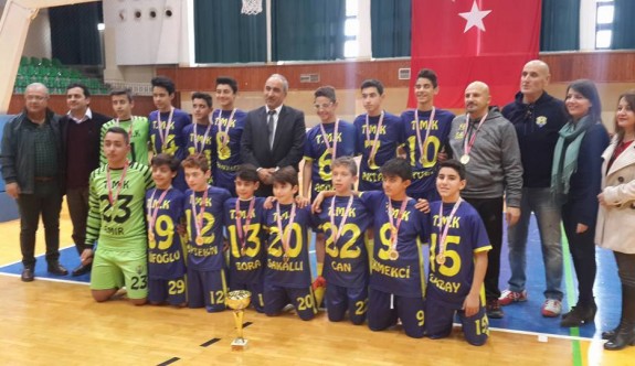 Futsalda Değirmenlik Ortaokulu ve TMK şampiyon