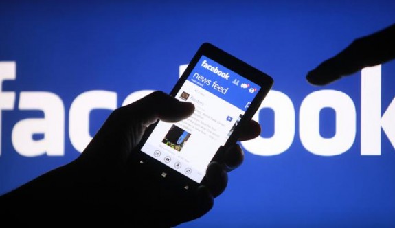 Facebook, intihara meyilli kullanıcıları tespit edecek