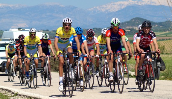 Bisikletçilerimiz Adana’da yarıştı