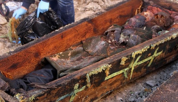 Kazı sırasında cesedi bulunan Rus komutanın kim olduğu araştırılıyor