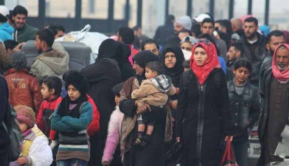Suriye'de 30 bin kişi tahliye ediliyor