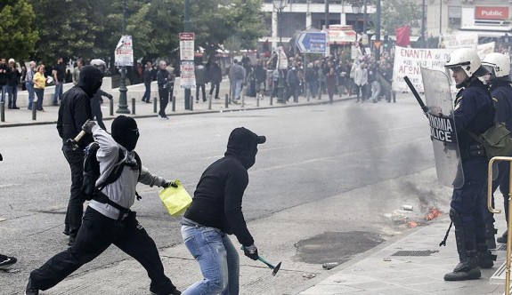 Yunanistan'da genel grev gerginliği