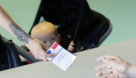Fransa'da zafer Macron'un