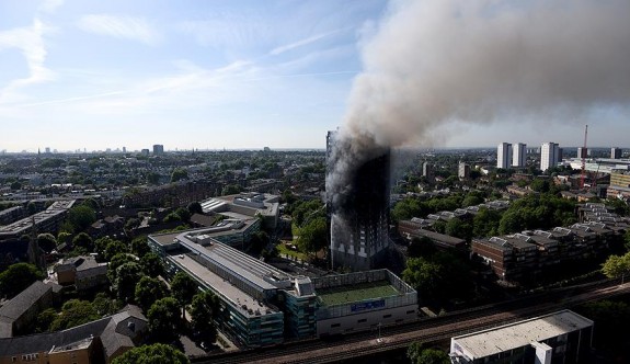 Londra'daki yangında ölenlerin sayısı 79'a yükseldi