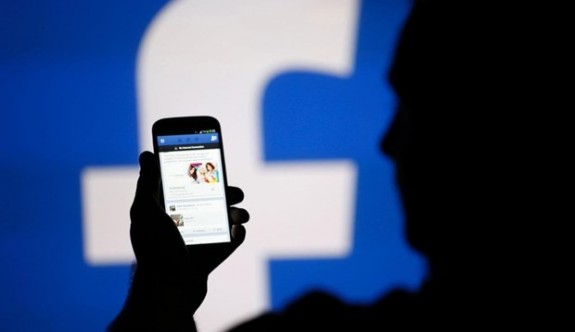 Facebook'tan ücretli haber aboneliği servisi