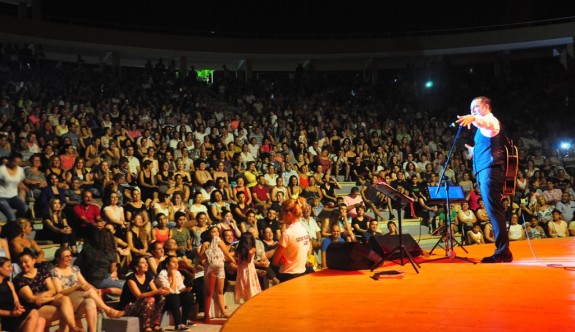 Ferhat Göçer’den Dillirga’lı konser