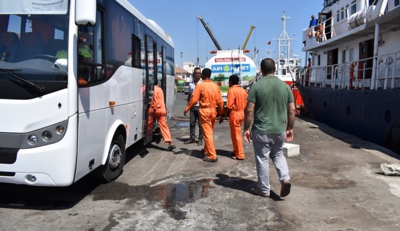 Mülteci karşıtı gemi sahibi ve mürettebat tutuklandı