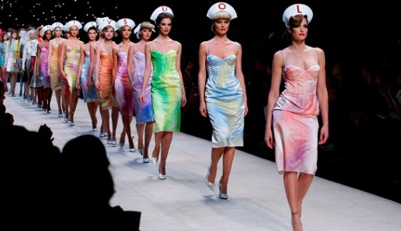 Fransız moda şirketleri 'sıfır beden'i yasakladı