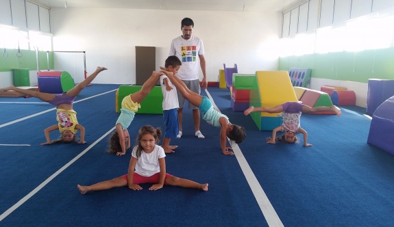 Lefkoşa Cimnastik Kulübü, bayramı kutladı