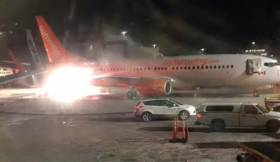 Havalimanında uçaklar çarpıştı