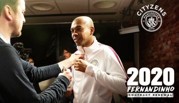 Manchester City'den Fernandinho'ya yeni sözleşme