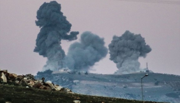 Türk savaş jetleri PYD hedeflerini bombalıyor