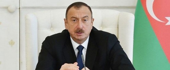 Azerbaycan'da cumhurbaşkanı seçimi erkene alındı
