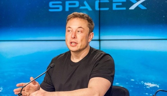 Elon Musk Falcon Heavy'deki hatayı itiraf etti