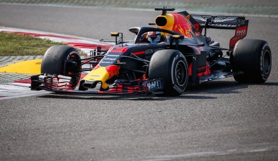 Çin'de zafer Ricciardo'nun