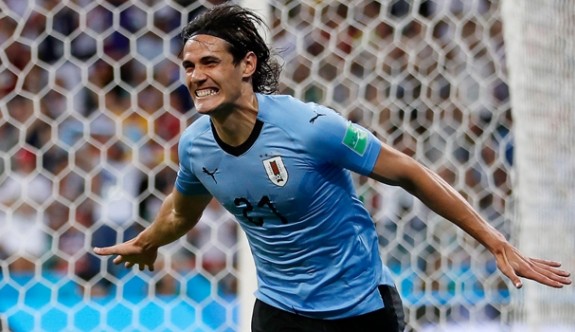 Cavani, Uruguay''ı çeyrek finale uçurdu