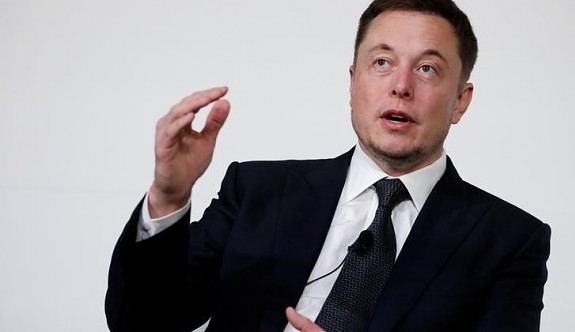 Tesla "Elon Musk ile devam" dedi