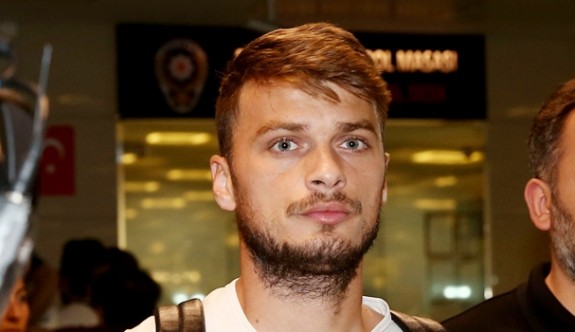 Adem Ljajic resmen Beşiktaş'ta