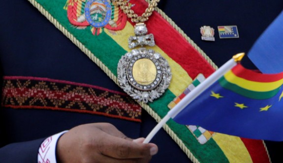 'Geneleve giden subay', Devlet Başkanı'nın madalyasını çaldırdı