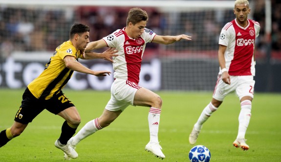 Ajax, AEK’yı ikinci yarıda yıktı