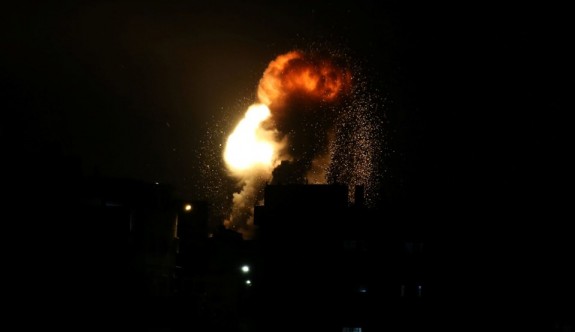 İsrail'den Gazze'ye 80 hava saldırısı