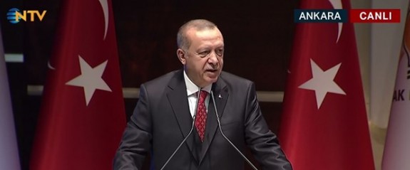 Erdoğan: Gezi'de dünyayı ayağa kaldırdınız, Paris'i de yayınlayın