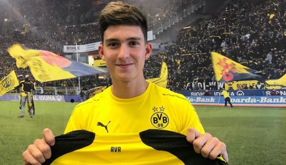 Borussia Dortmund'a Arjantinli genç savunmacı