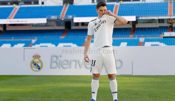 Real Madrid, Diaz’ı renklerine bağladı