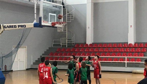 Darüşşafaka Basketbol Okulları’nın kampı tamamlanıyor