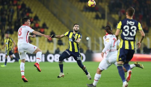 Fenerbahçe Göztepe'yi 2 golle geçti