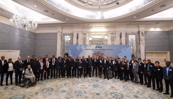 FIFA Futbol Yönetim Zirvesi İstanbul'da başladı