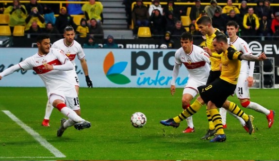 Borussia Dortmund Ozan Kabak'ı üzdü
