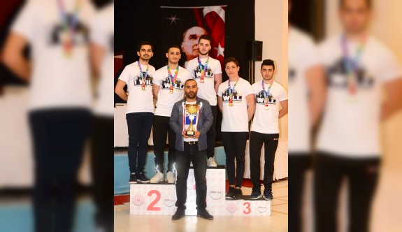 DAÜ satranç takımı Türkiye şampiyonu