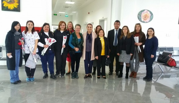 Kıbrıslı Türk ve Kıbrıslı Rum sendikacılar Onkoloji Hastanesi’ni ziyaret etti