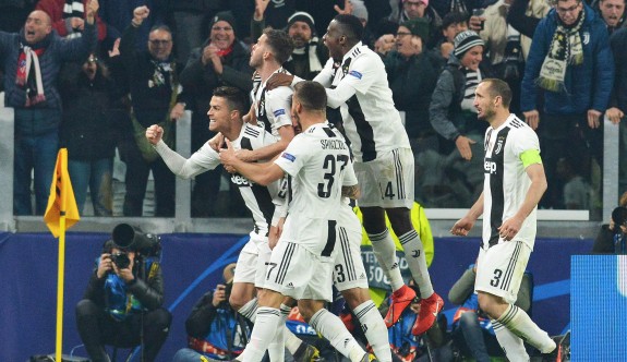 Ronaldo attı, Juventus turladı