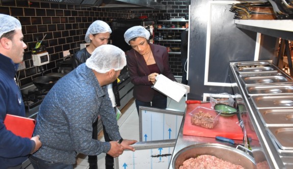 Girne'de Gıda İşletmeleri "gece baskınlarıla" denetleniyor