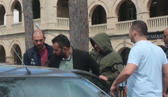 Girne’de sanal bet operasyonu: Beş tutuklu