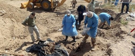 BM Irak'ta 12 toplu mezar ortaya çıkardı