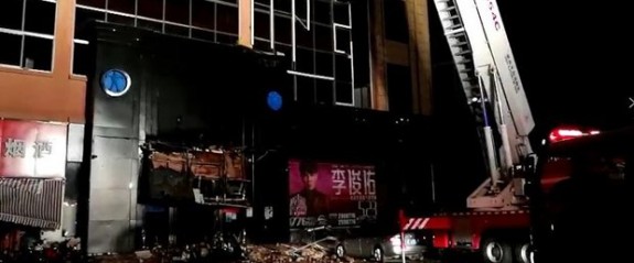 Çin'de bar çatısı çöktü: 3 ölü, 100 yaralı