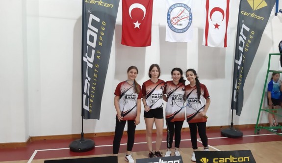 Badminton Gençler Liglerinde, YDÜ kayıpsız