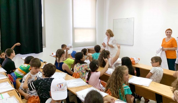 Özay Günsel Çocuk Üniversitesi’nin ilk öğrencileri eğitime başladı