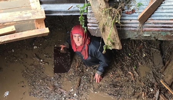 Trabzon’da sel felaketi! 4 ölü, 7 kayıp