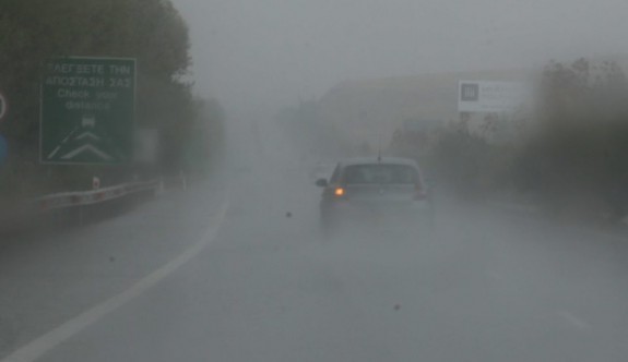 Trodos'ta şiddetli yağış ve fırtına etkili oldu