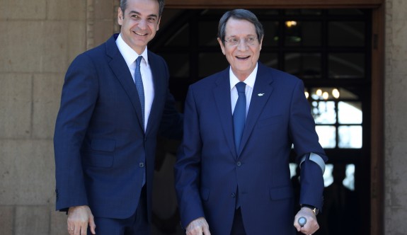 Yunanistan Başbakanı Miçotakis, Güney Kıbrıs'ta