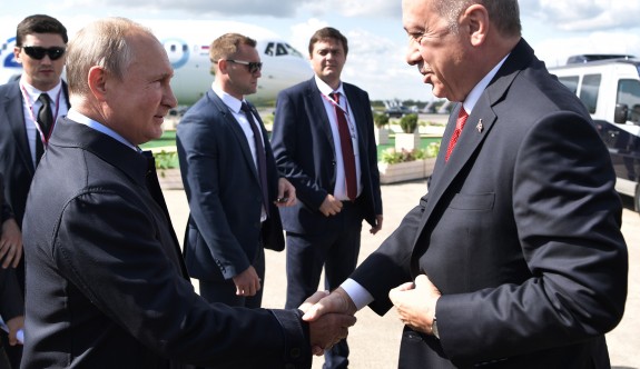 Erdoğan ve Putin uçakları inceledi