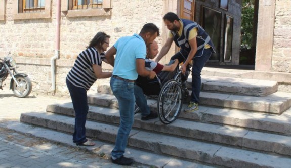 Güney'de engelli Kıbrıslı Türklere ve turistlere, “mavi kart”