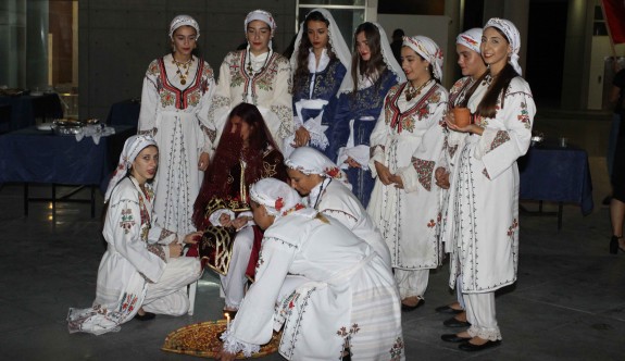 Kıbrıs ve Uluslararası Kültür Gecesiyle kaynaştılar