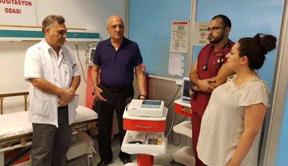 Lefkoşa Dr. Burhan Nalbantoğlu Devlet Hastanesi'ne EKG cihazı bağışlandı